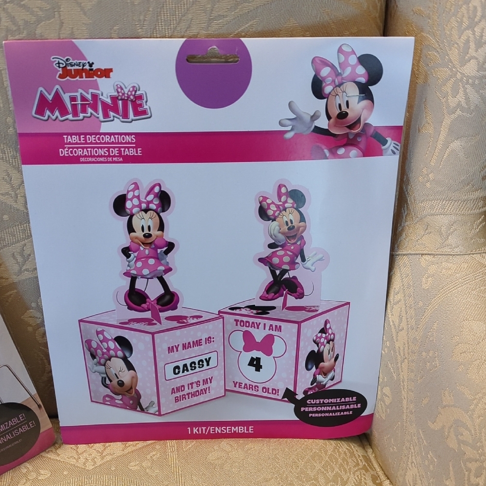 New With Tags Minnie Mouse Birthday Party Supplies Set 🩷🤍 - Picture 2 of 7